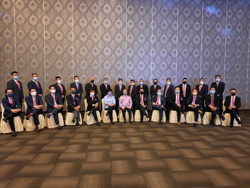 柔:新闻:黄友欢:家具业缺工业用地劳工 促政府减申请繁文缛节