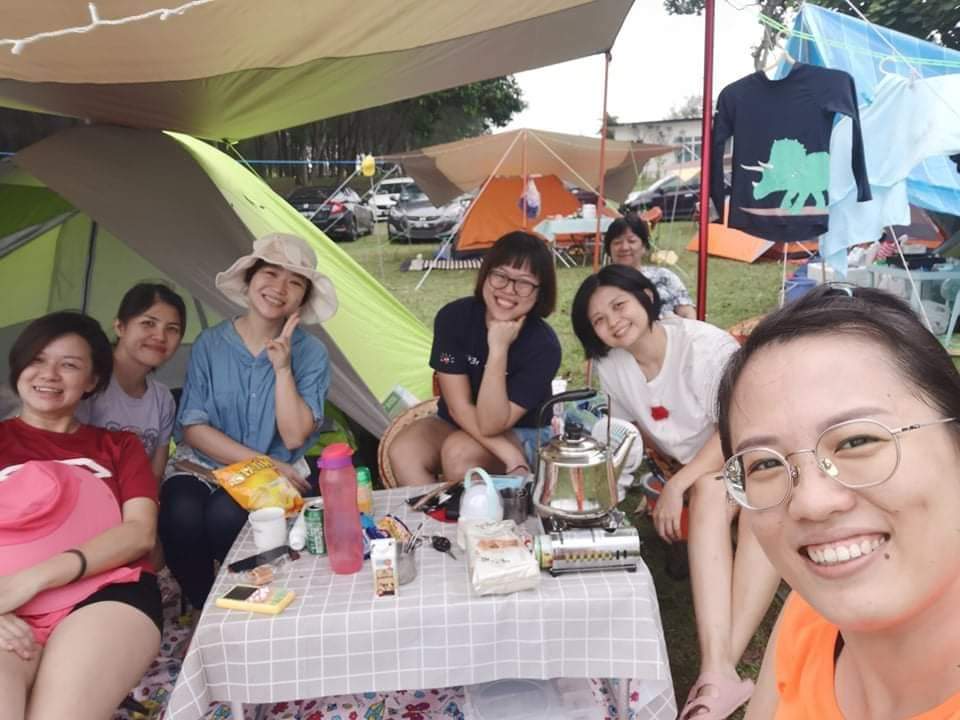 柔:时尚记事簿:(12月25日见报)融入大自然探索,亲子露营增进亲子关系