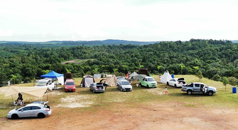 柔:时尚记事簿:(12月25日见报)融入大自然探索,亲子露营增进亲子关系