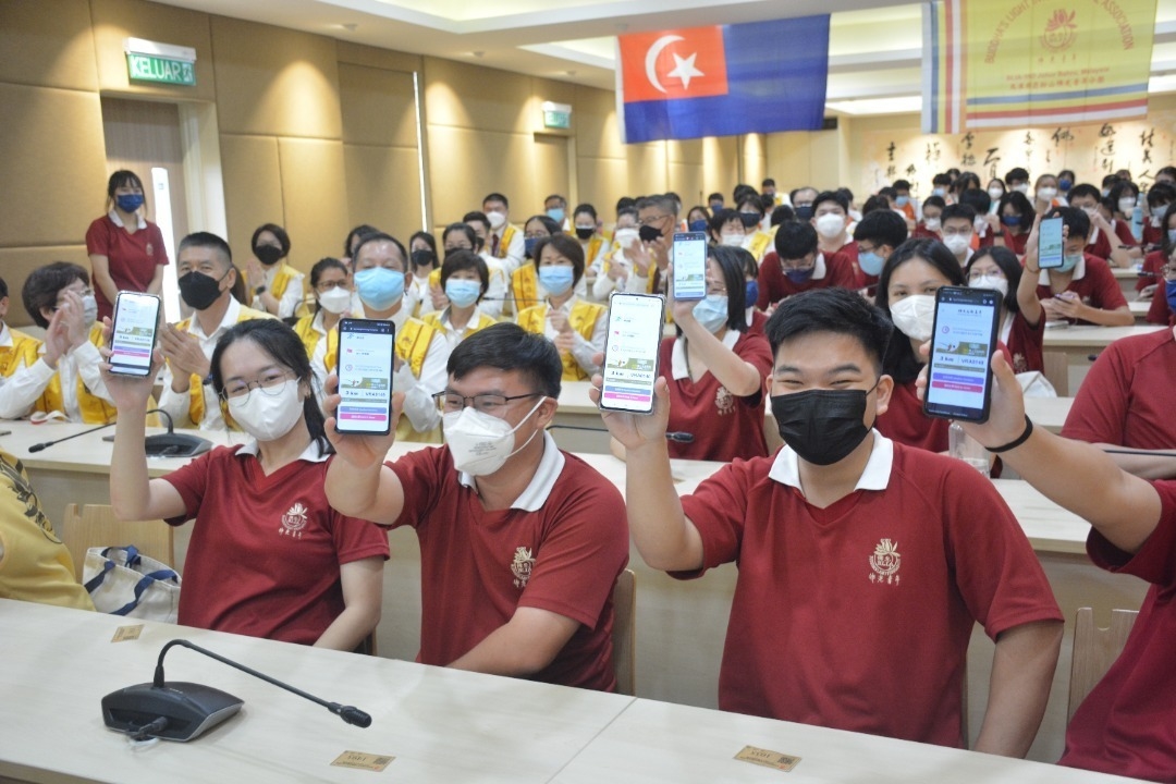 柔:社团版显刊:120人新马寺见证 信仰传承佛光第二代