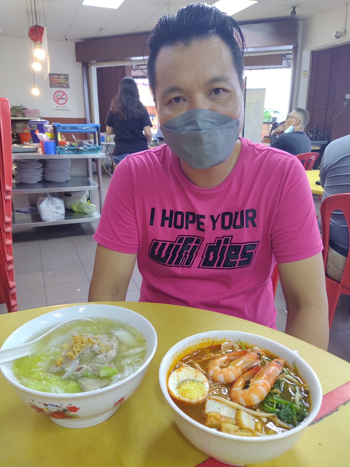 柔:食客指路(12月7日见报):汤头鲜甜浓郁,虾面满足味蕾令人钟情
