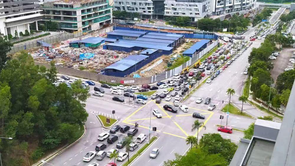 武吉加里尔柏威年广场今开业 人潮涌现