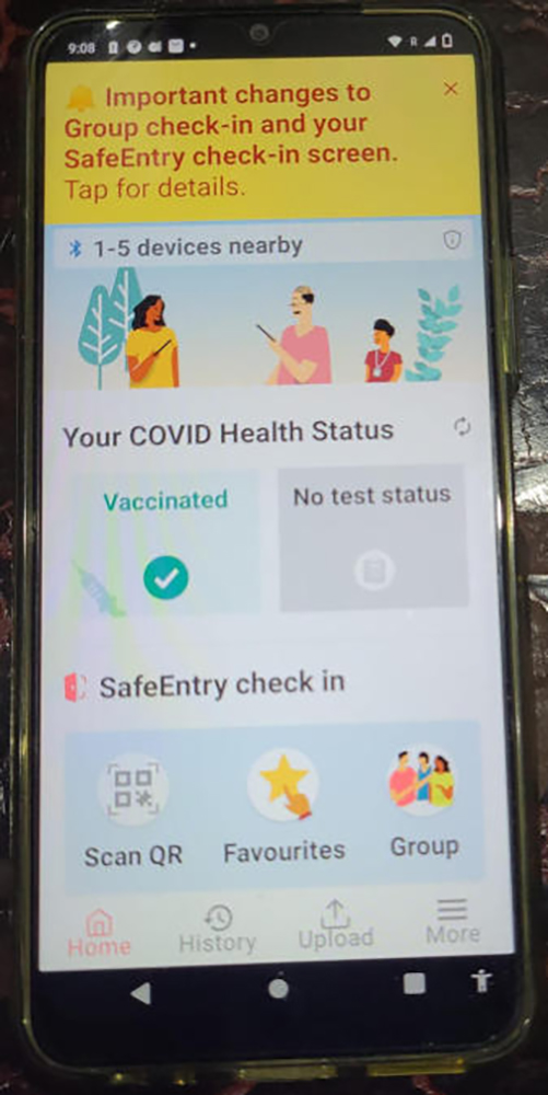 母通过vtl来新到商场用餐 职员阻挡称“大马人不许进入”