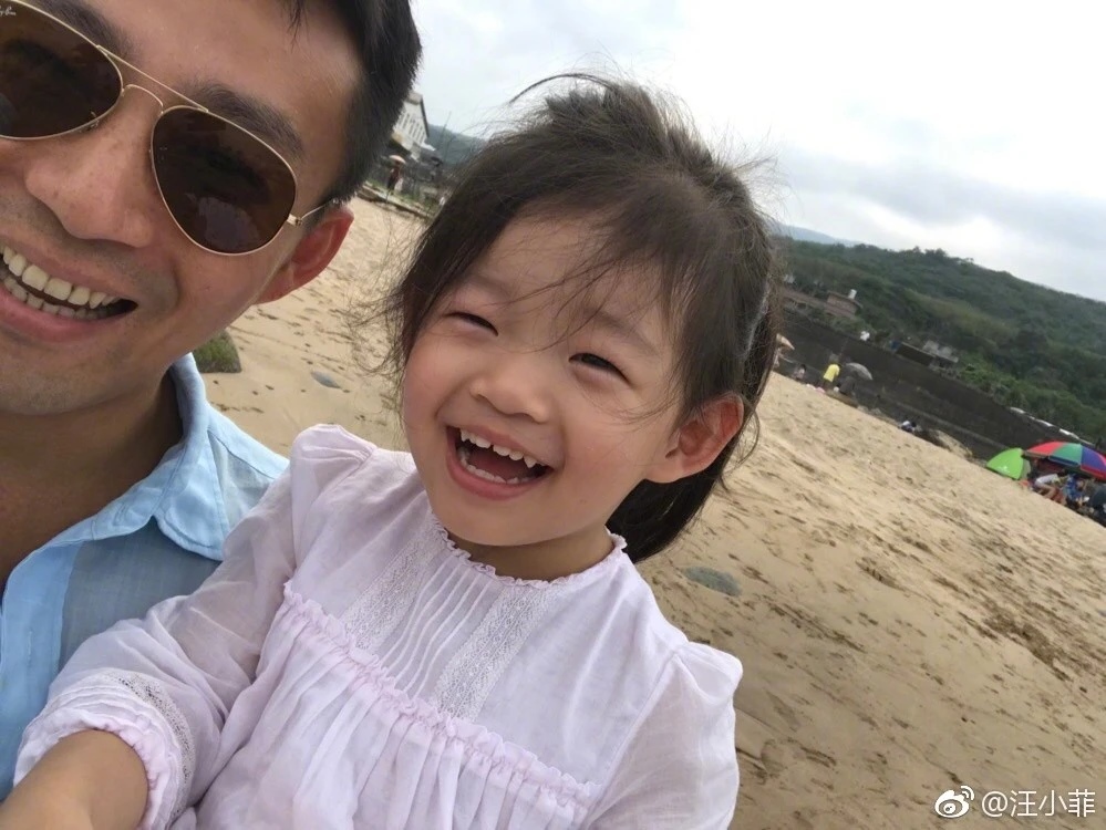 汪小菲思女心切凌晨晒照 呼唤“想你我的宝宝”	