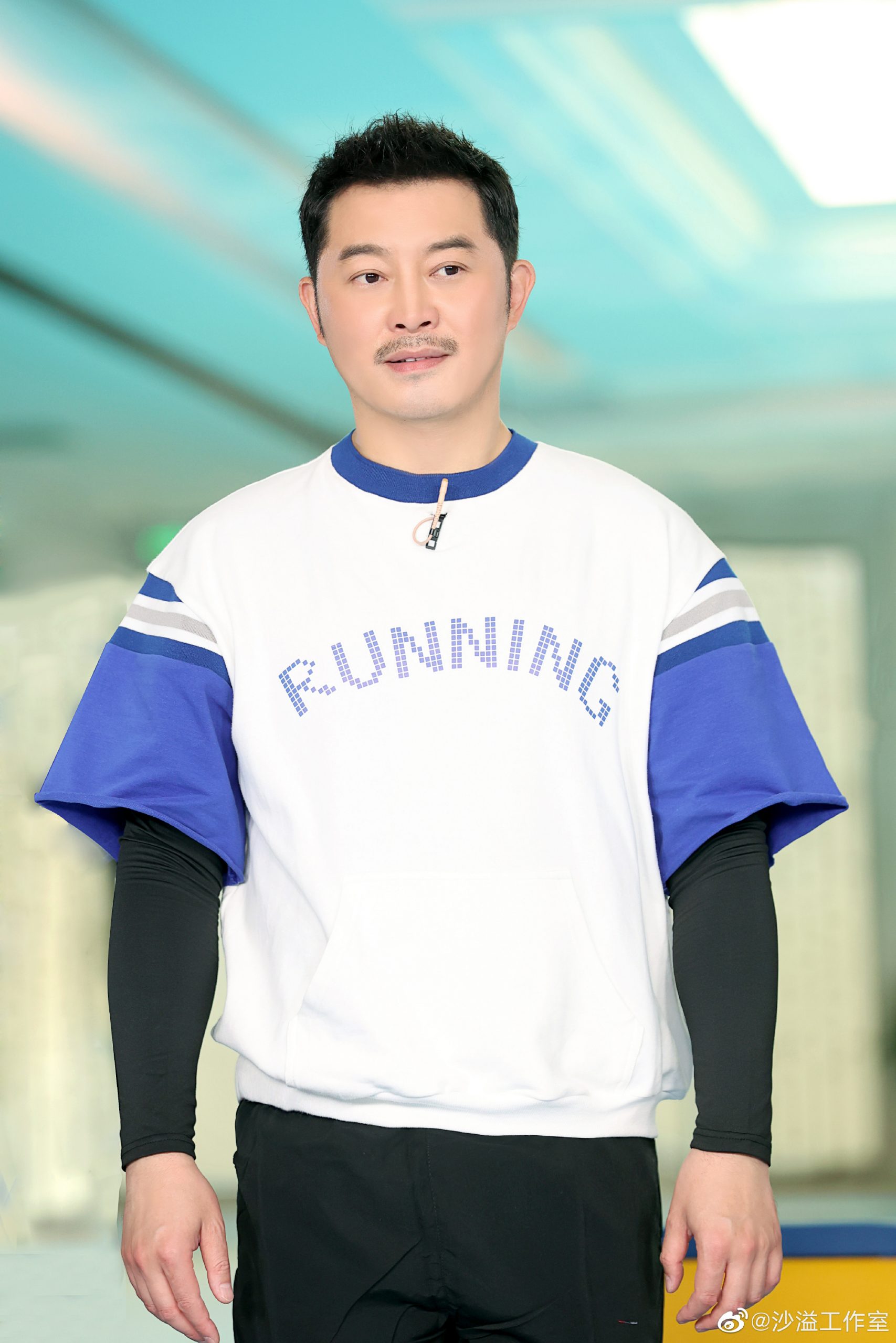 沙溢被曝出轨工作人员 爱妻晒全家福懒理传闻