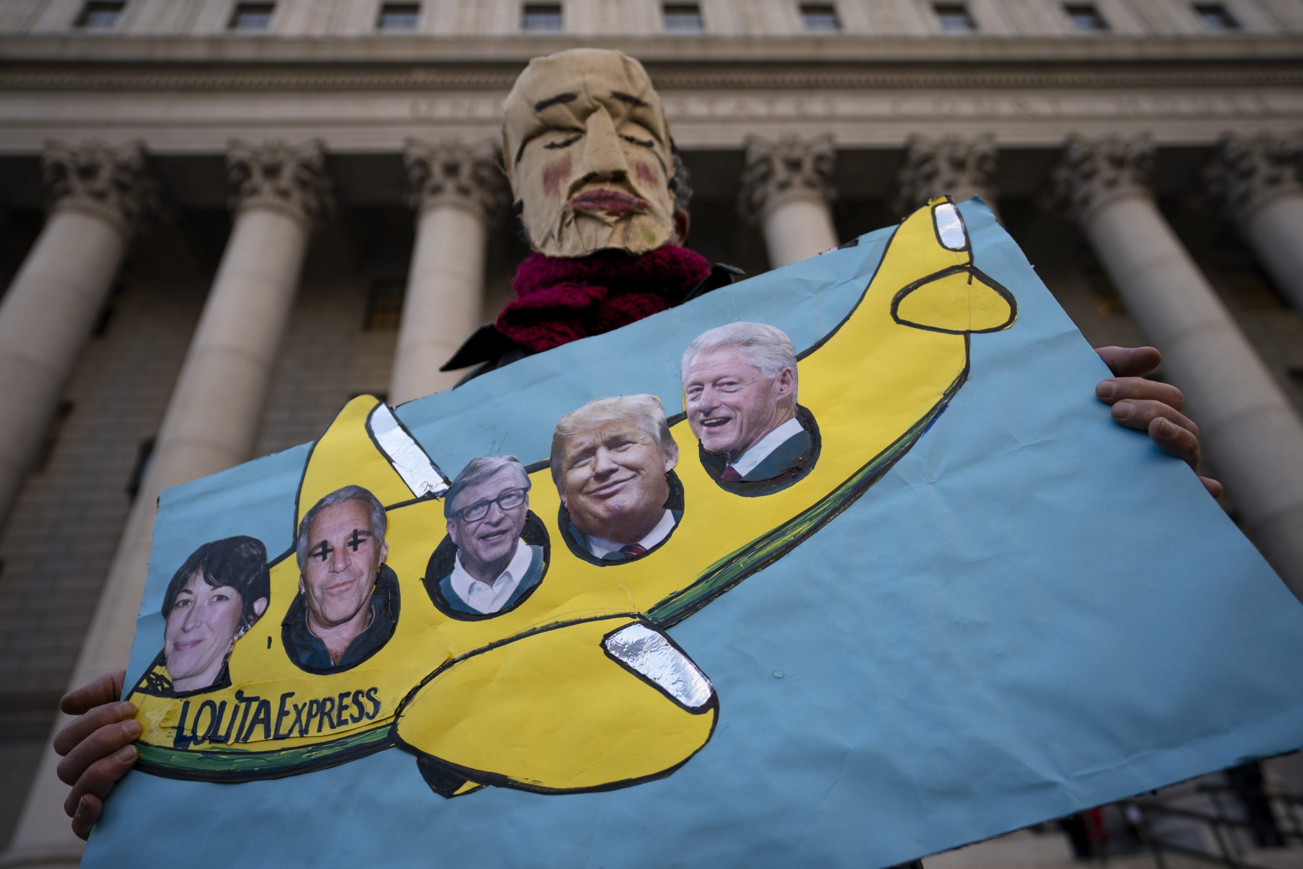 爱泼斯坦机师：曾载过安德鲁克林顿特朗普