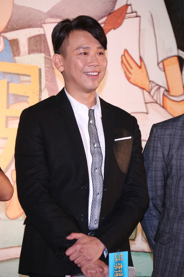 狗仔惊爆“曾出轨男星偷吃ing”  已婚男神热爱多人运动