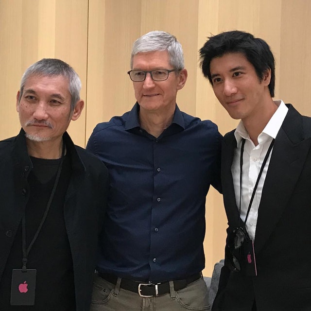  王力宏腥闻连环爆全因抠门? 把用过手机给李靓蕾用	