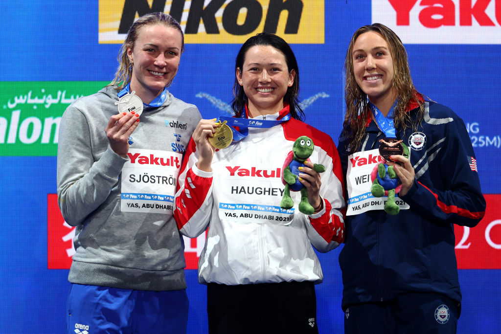 破女100自泳赛会纪录 何诗蓓再创历史