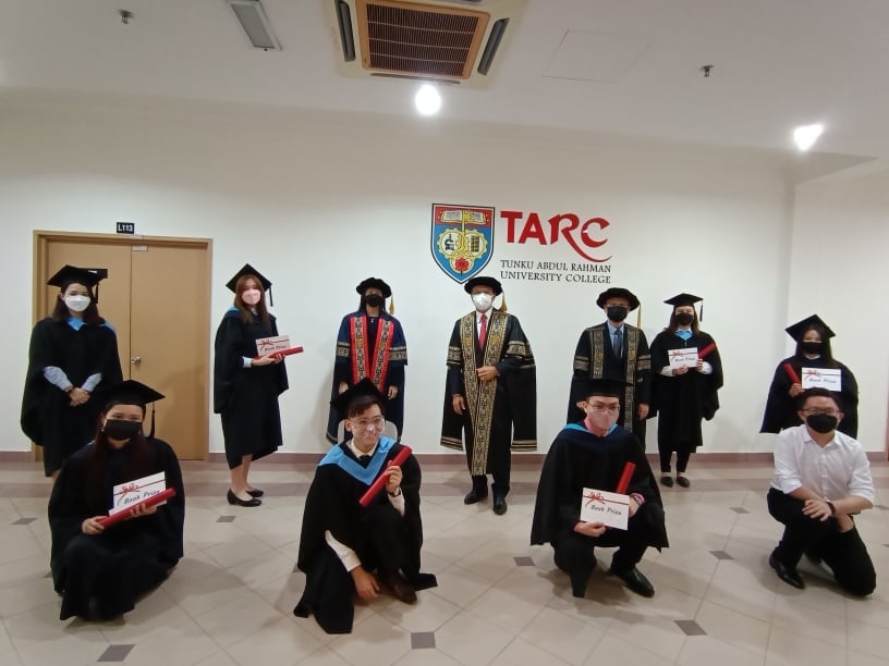 社区学校/拉大金宝分校举办实体毕业礼 2天共1058毕业生参与