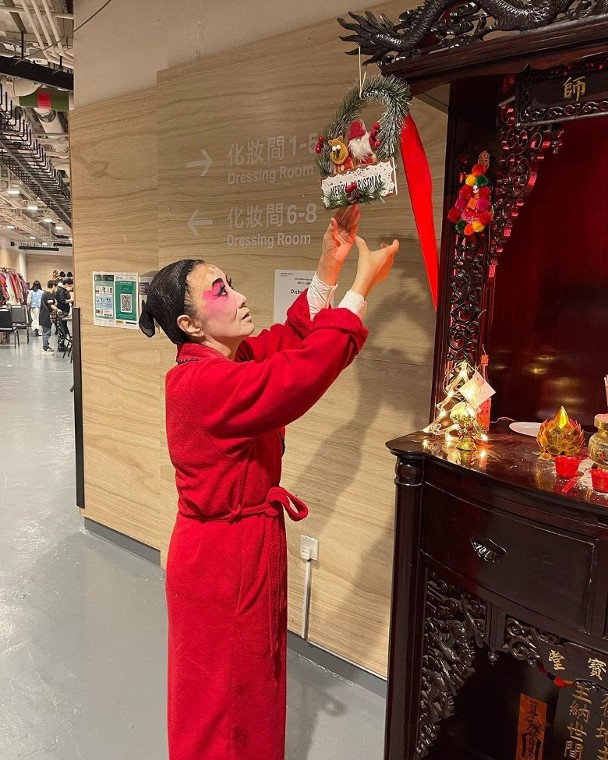 罗家英高台跃下发生意外　汪明荃惊吓一场	