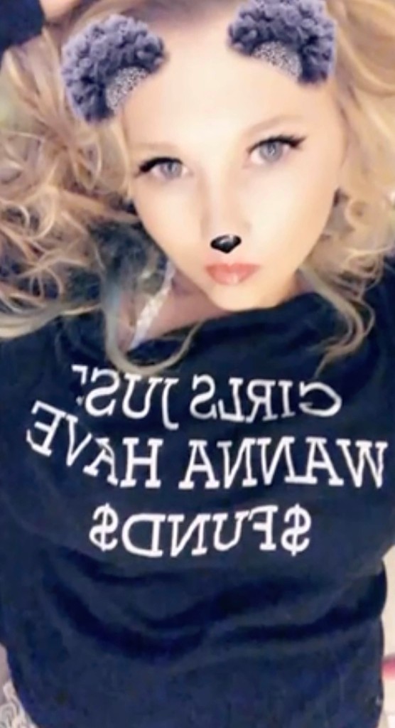 美国40多岁妇人冒用女儿身份读大学 警方:男友竟以为她22岁