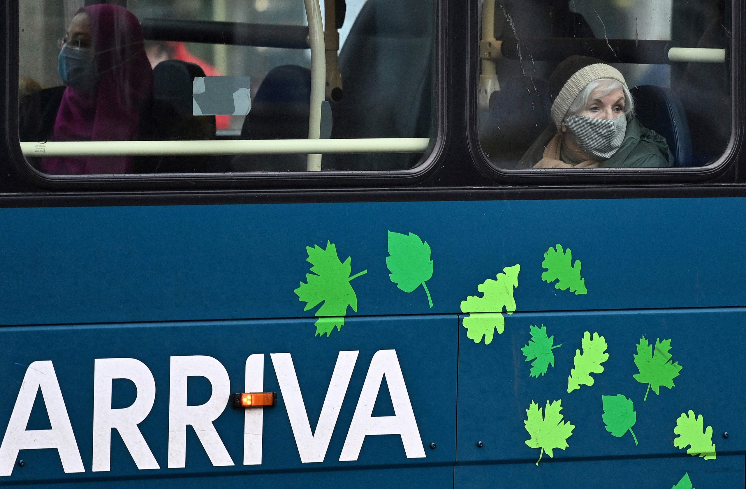 英国收紧入境限制　旅客出发前48小时要接受检测  