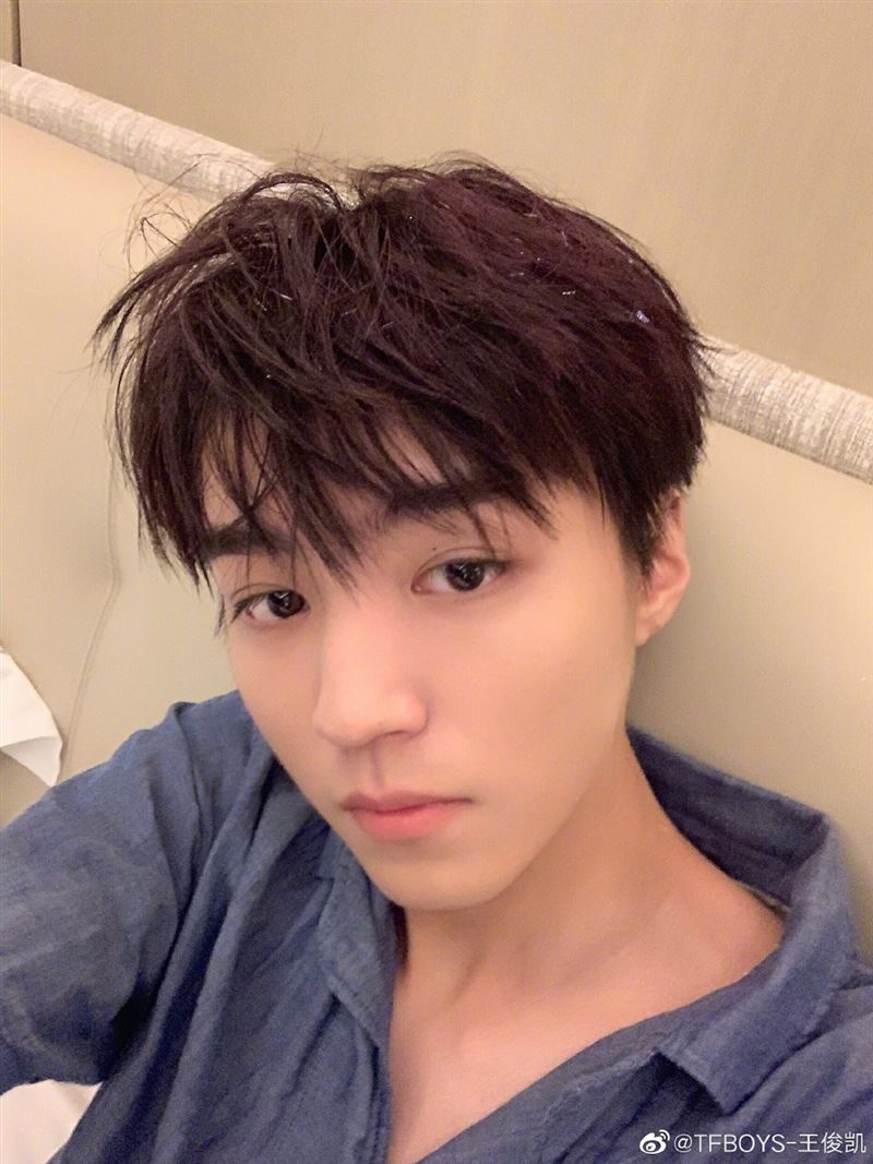 英特尔拒用新疆棉 王俊凯火速解约