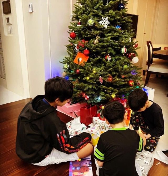 被抓包圣诞袜挂多1只 林志颖亲解答第3胎疑问