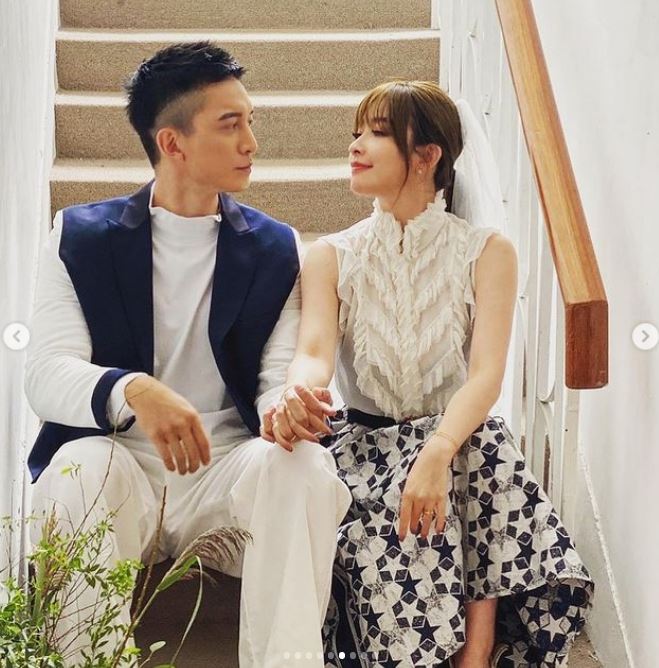 许维恩公开白纱侧拍花絮  王家梁表情成亮点