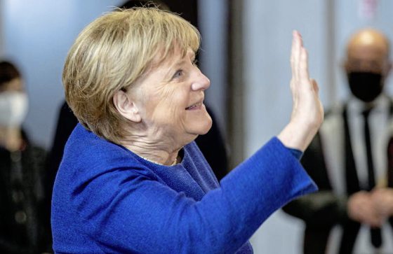 谢敏洁/用朋克摇滚送别──默克尔的荣休歌单