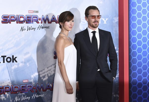 赞妲雅敞胸露腿辣翻首映礼 网赞最美蜘蛛精