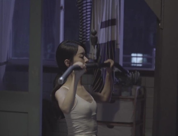 赵丽颖新剧海报爆抄袭日剧《Legal High》 剧方删图道歉	