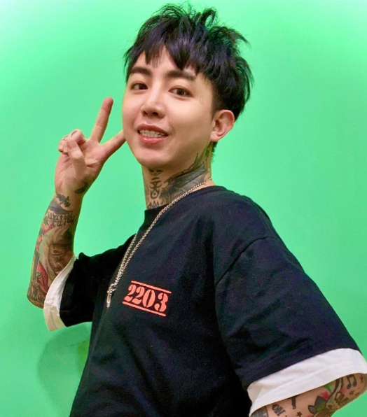 踩一脚！  谢和弦狠酸王力宏 