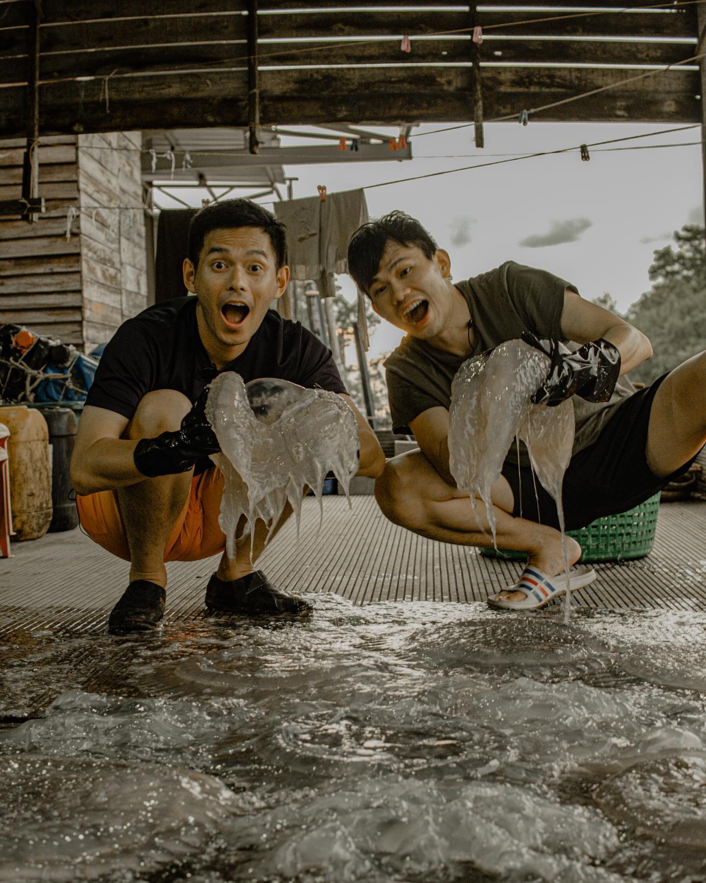 遭AI换脸成A片男主.DJ小眼睛秉昀被勒索