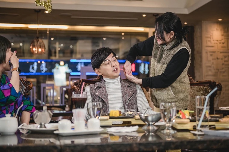 遭小S逼问“当年为何不跟我求婚” 佼佼亲解原因：决定是对的	