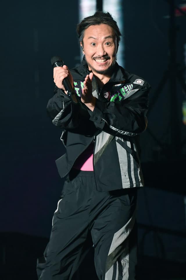 郑中基晒压扁汉堡怼货不对办 网调侃:你有压力包也有