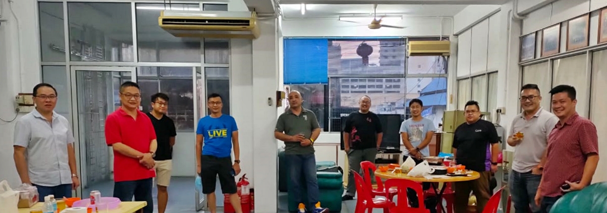 配合“福建巷Hokkien Lane”项目，吉兰丹福建会馆青年团重启“漂书计划”，定于1月份的其中3个星期五晚上，在会馆楼下以书会友、以书换书。