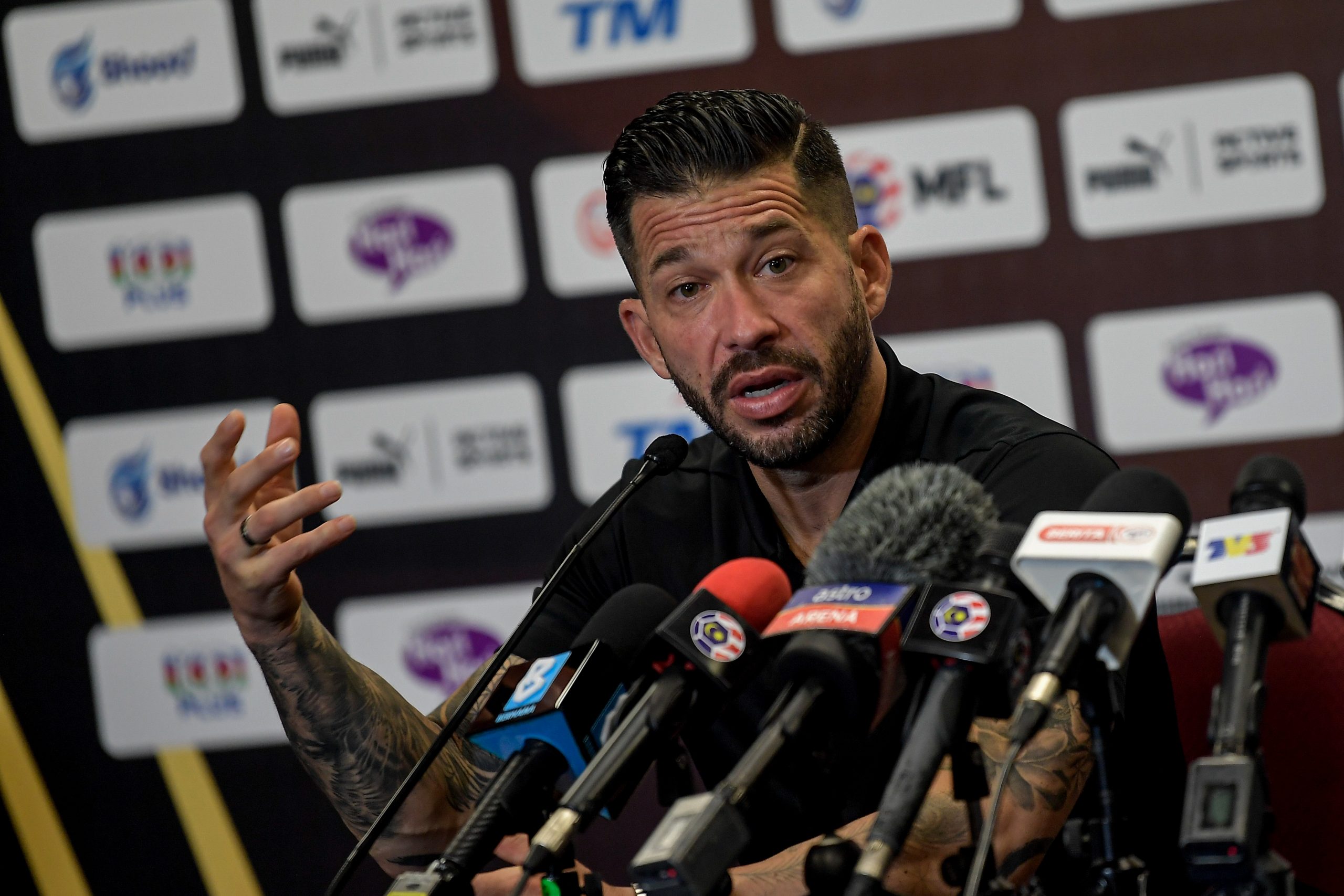 霍达克捧马杯预言实现 隆市打虎不败封王