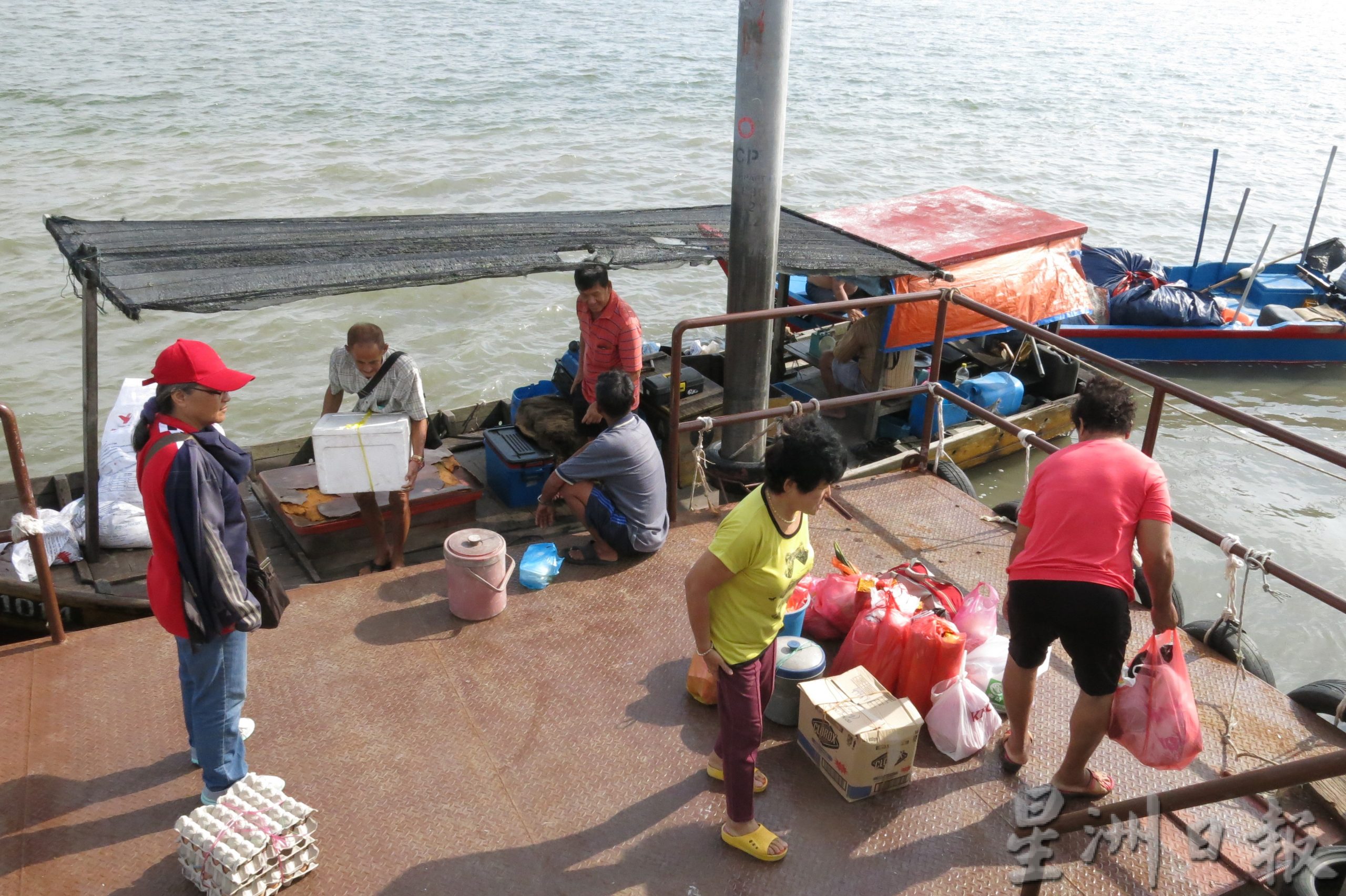 大直弄码头行人桥折断 获拨13万 料明年初修复