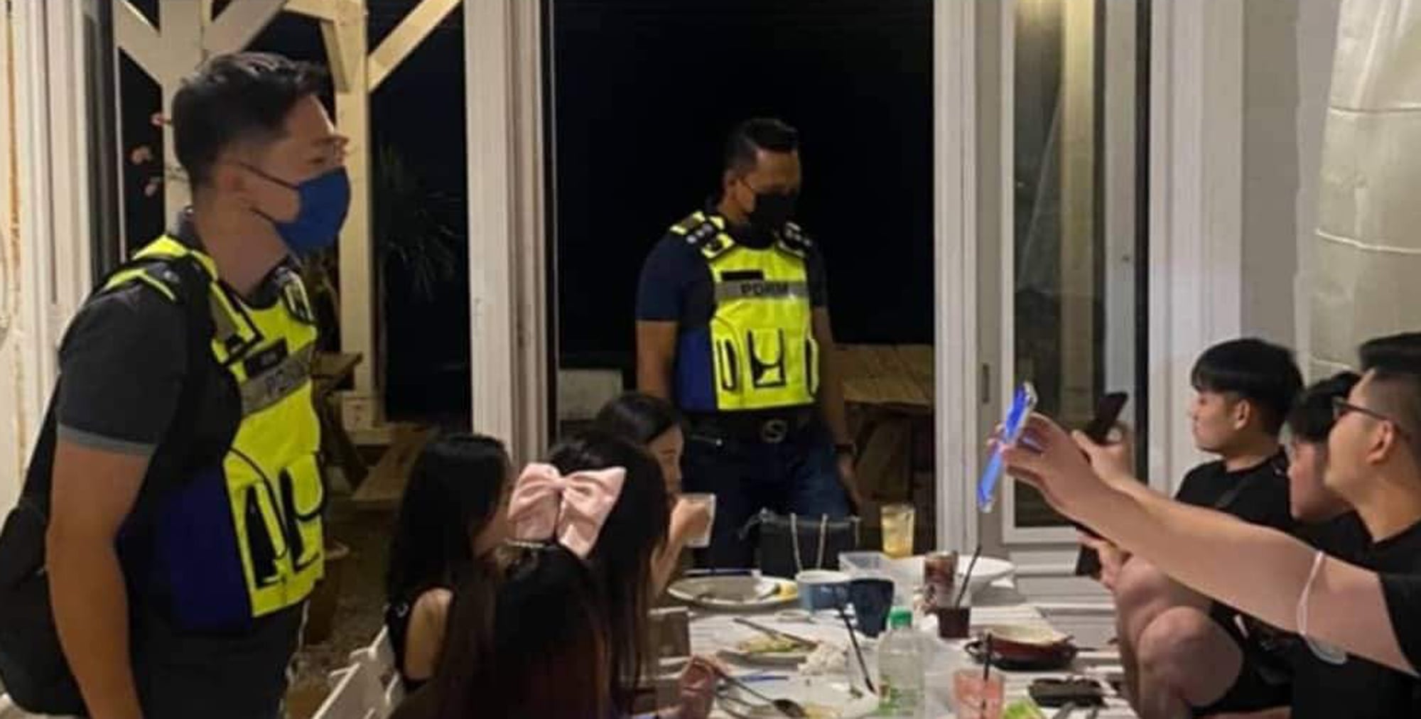 霹/曼绒警方防范罪案行动