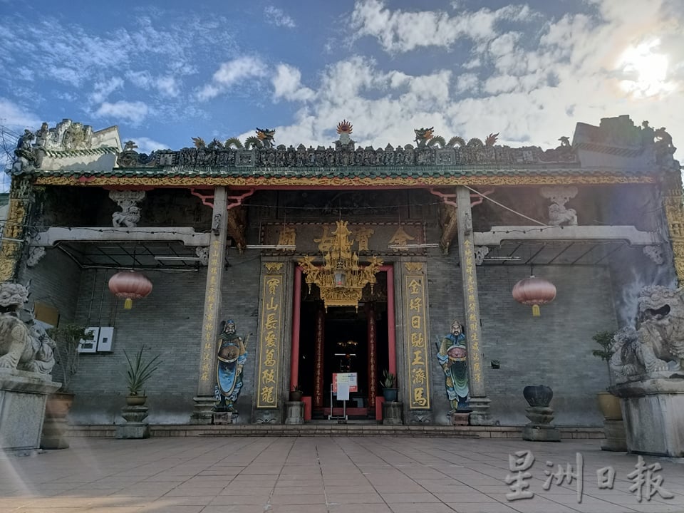 霹:29日见报/封底主文/生活画页//百年古庙见证历史变迁