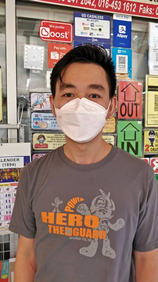 霹：第二版头／2021年迈入尾声 假期迟公布日历迟印刷