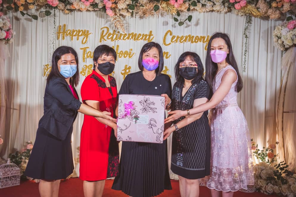 霹:第四版头/怡保圣母华小陈慧娟校长退休