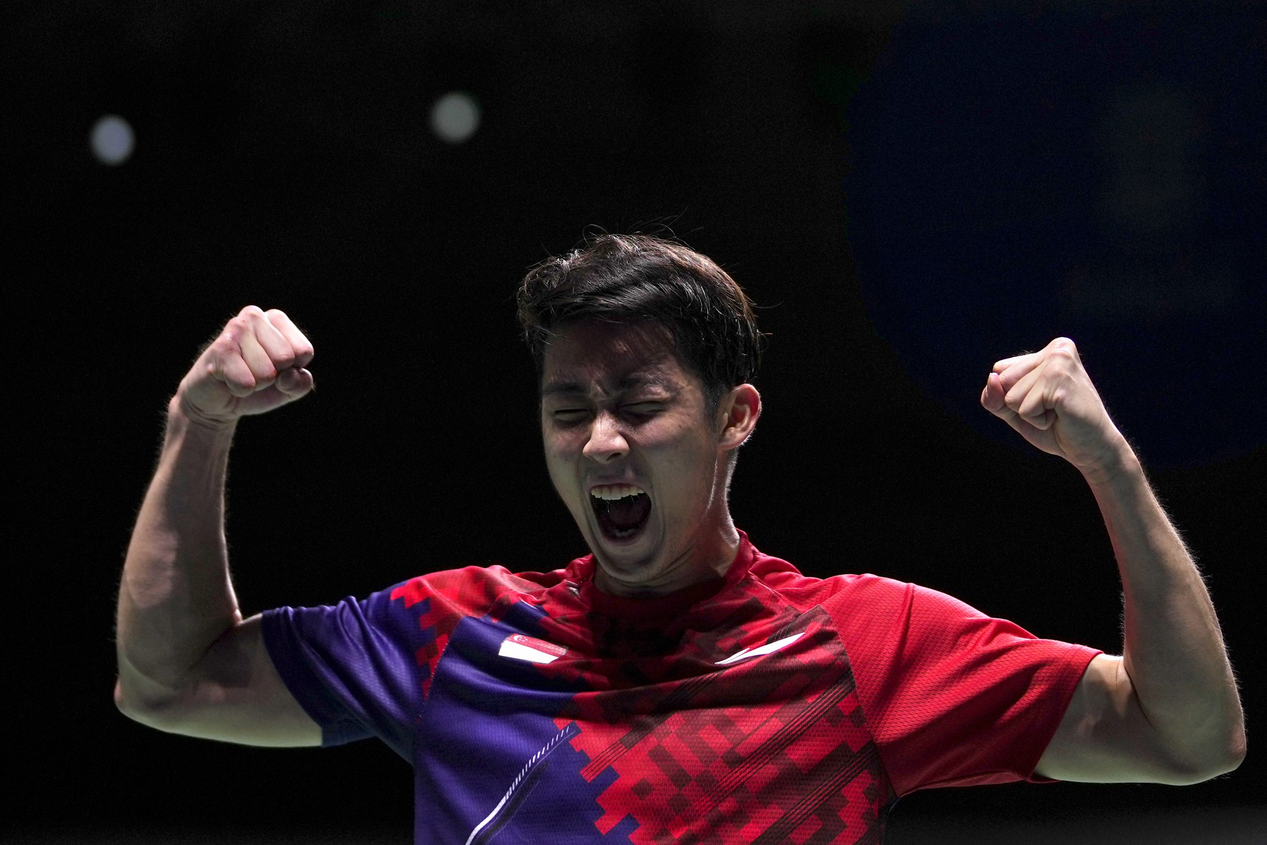 韦尔瓦世羽赛|小戴难破大赛冠军魔咒 骆建佑封王缔造狮城历史