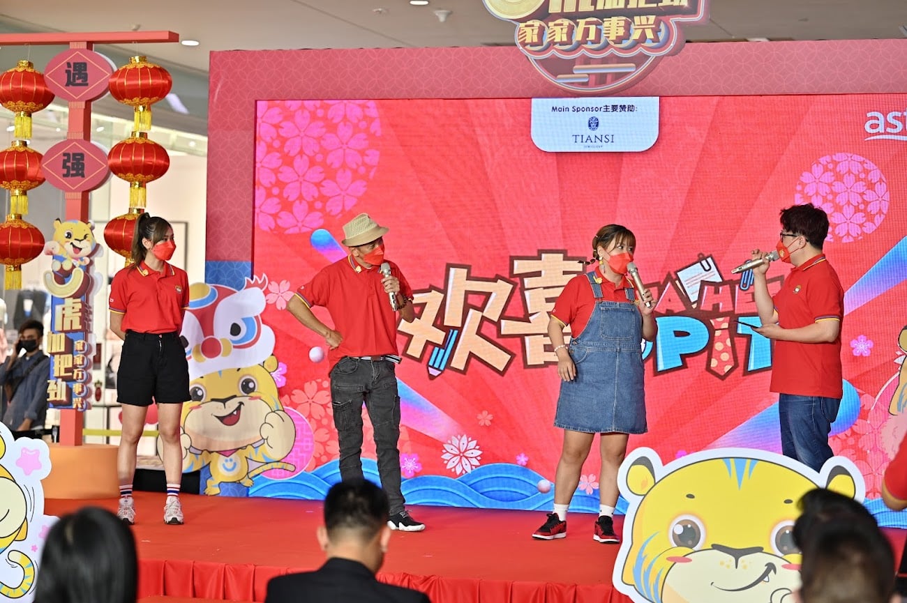 黄一飞呛声林德荣《Ü虎加把劲》 邓智彰从黑发写到了白头	