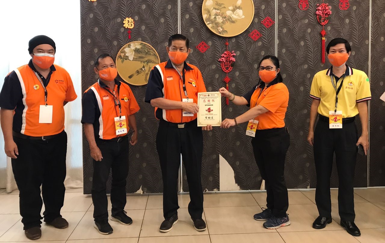 (古城封底主文)峇樟慈善基金与本报联办捐血运动,筹逾300包血浆充裕中央医院血库