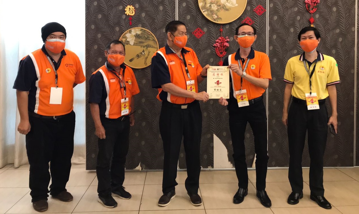 (古城封底主文)峇樟慈善基金与本报联办捐血运动,筹逾300包血浆充裕中央医院血库