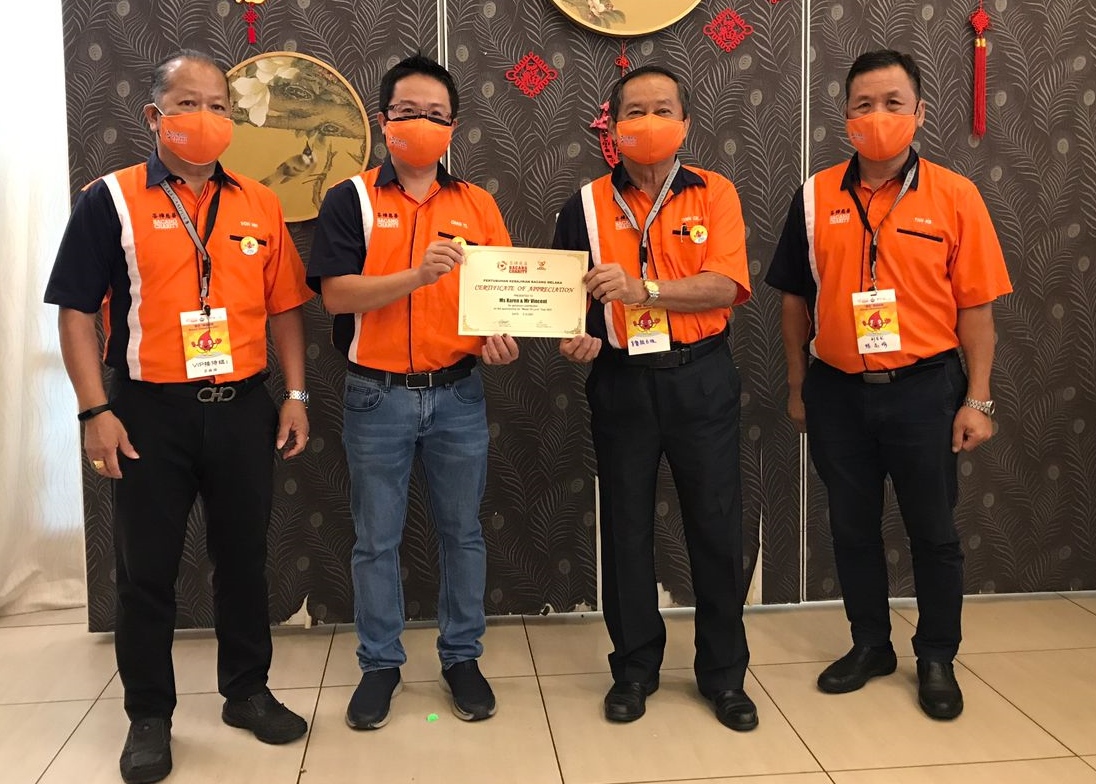 (古城封底主文)峇樟慈善基金与本报联办捐血运动,筹逾300包血浆充裕中央医院血库