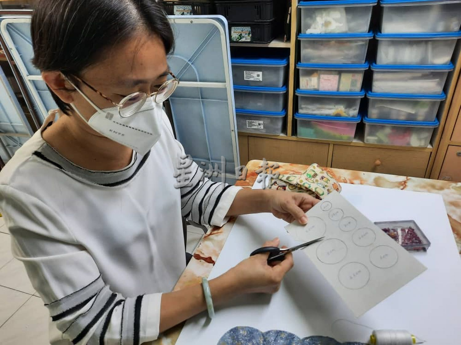 （古城封底主文）Yoyo花布艺圣诞树，用自己的手作布置家里