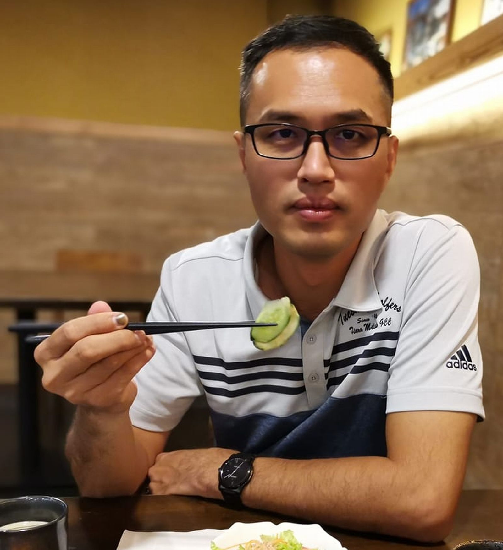 (古城第三版主文)筷子缊含著待人处事的生活智慧