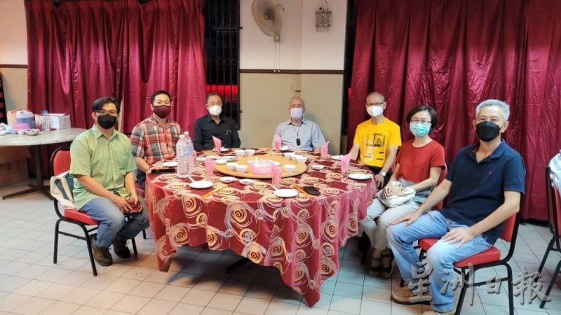 (大北马)主理“双溪大年华人社会史”调研工作的5名马大讲师抵达大年