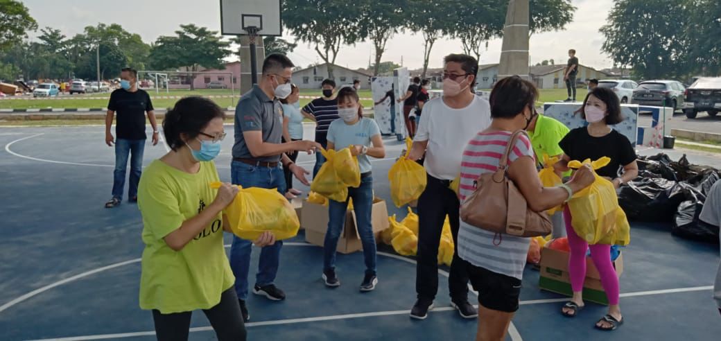 （版3头）大都会-跟进灾区的清理工作 12图