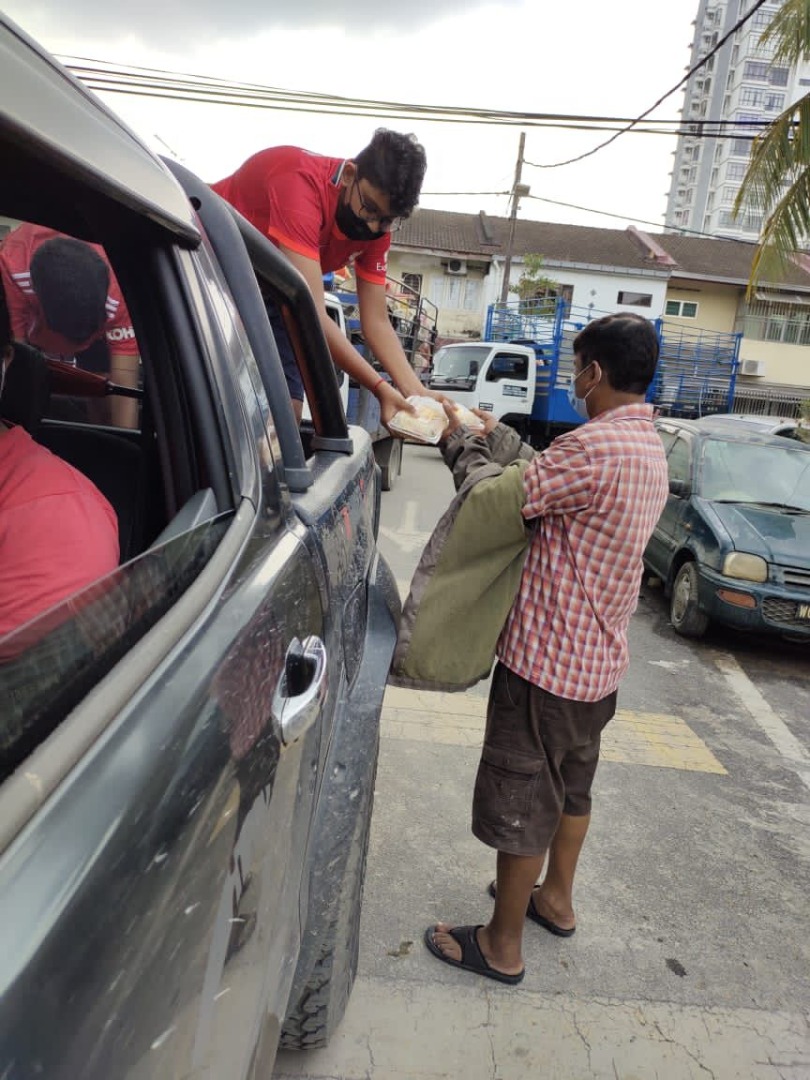 （版3头）大都会-跟进灾区的清理工作 12图