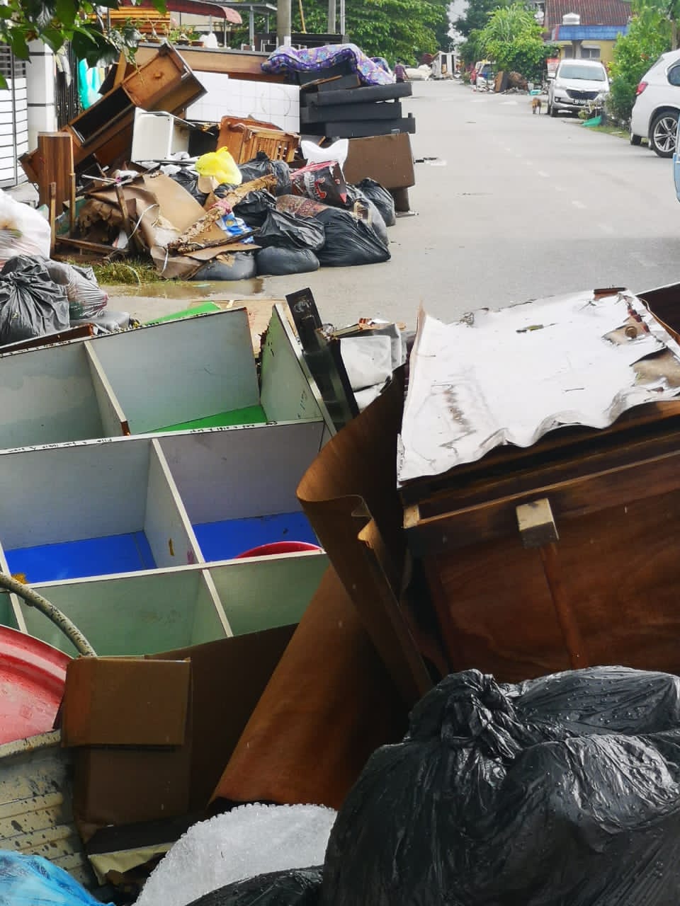 （版3头）大都会-跟进灾区的清理工作 12图