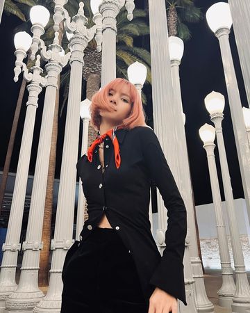 Lisa冠病康复解除隔离 晒4张美照报平安