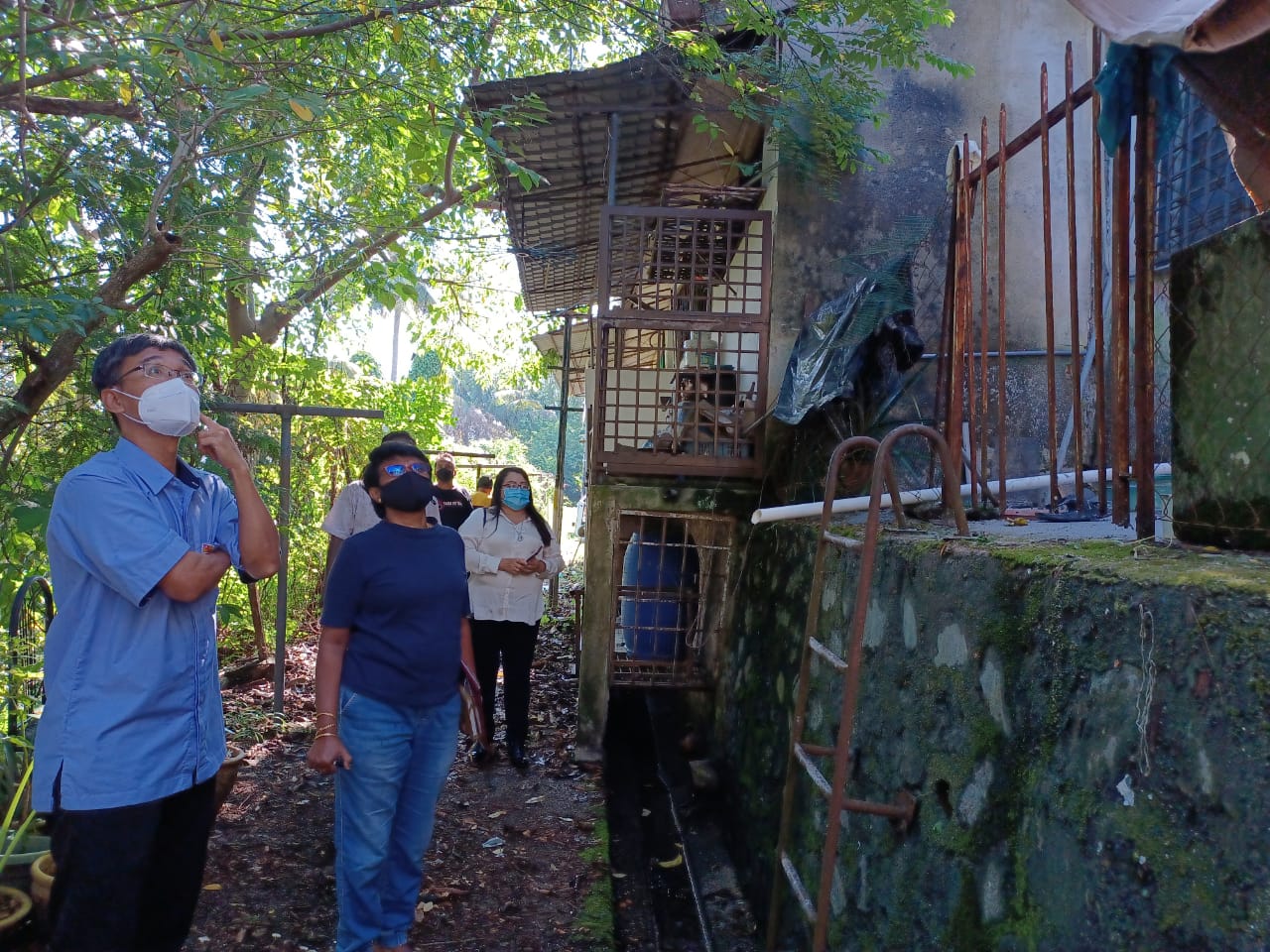 me （版2头）大都会/加影美华山庄第一期19路整30间屋子出现地陷和墙壁龟裂