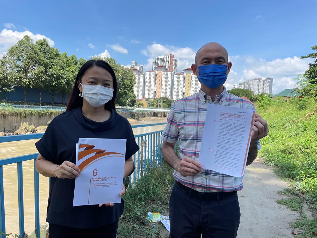 me（版3头）大都会/杨巧双记者会