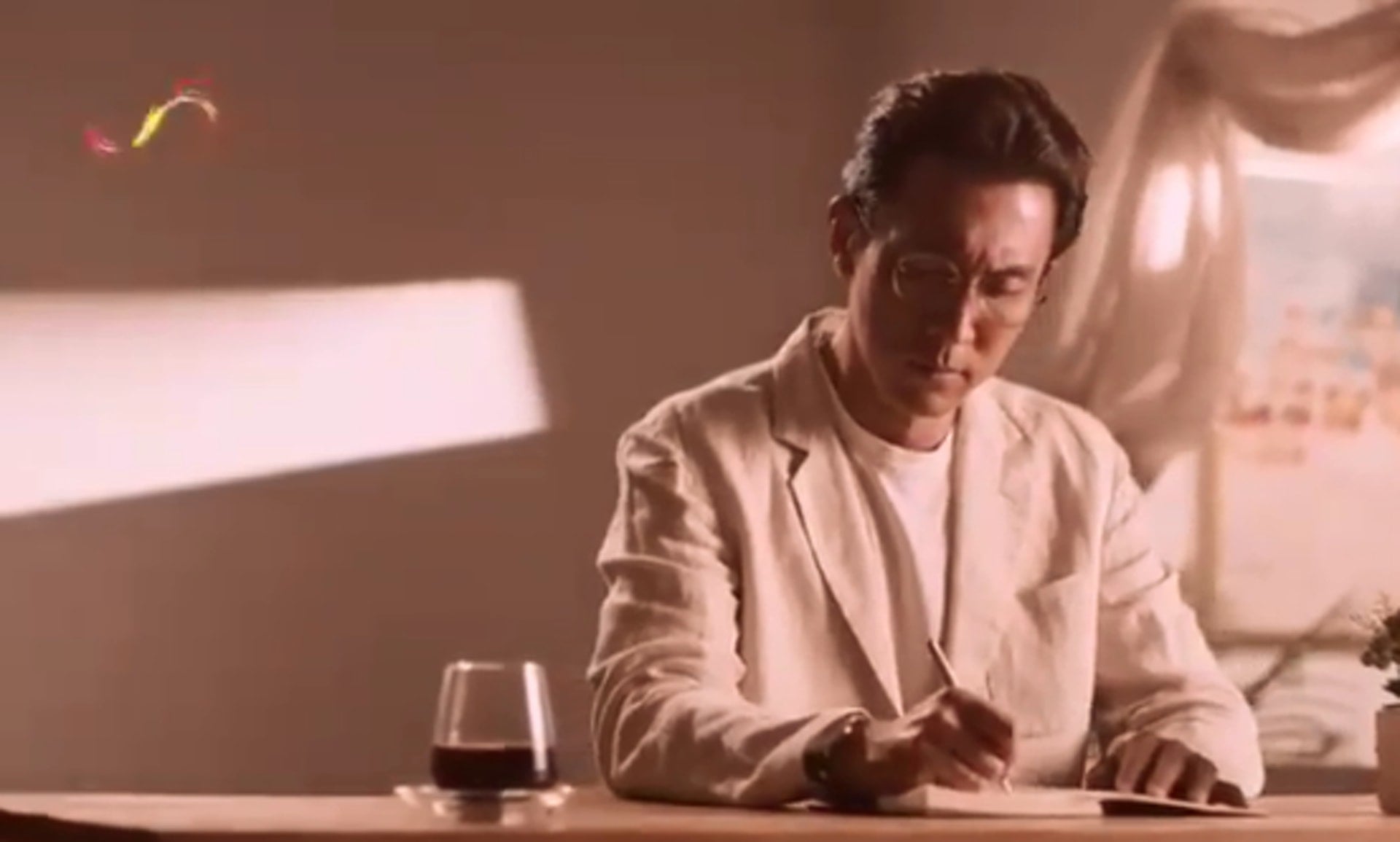 TVB视帝视后10强出炉︱锺嘉欣打入视后十强 袁伟豪无缘角逐视帝	 