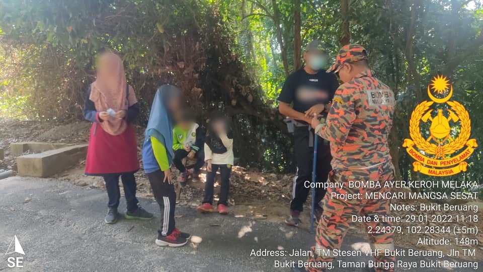 10消拯员出动搜寻 一家五口登山迷路获救
